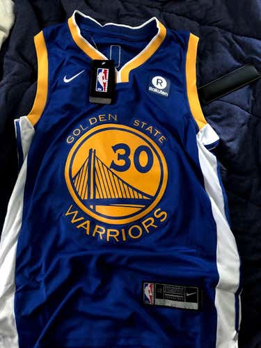 BNWT  2018 Steph Curry Golden State Warriors Jersey