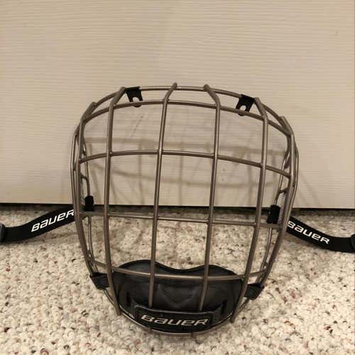 New Bauer RE-AKT Titanium Cage - Size Medium