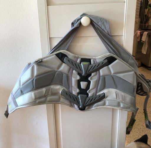 Reebok 9K Box Lacrosse Rib Pad