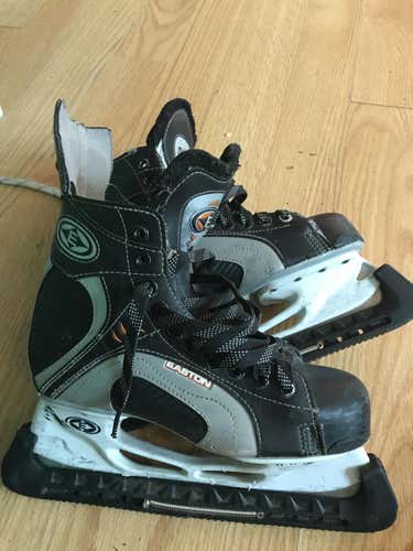 Easton Skates Junior Size 5