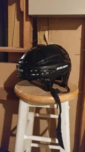 *Buy or trade* Bauer 5100 Helmet Large