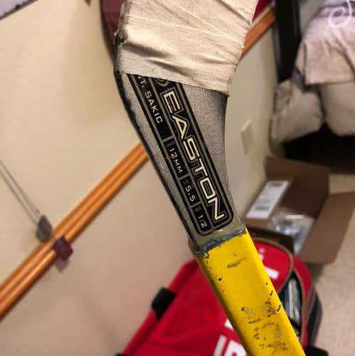 Easton Synergy Sakic Curve