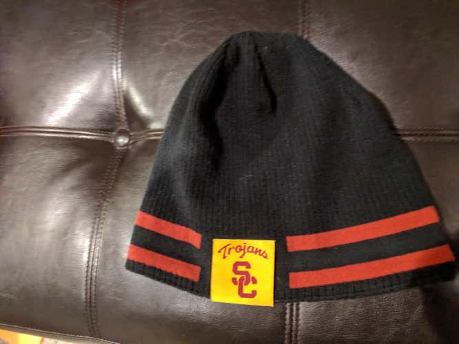 Nike USC Trojans Beanie, Reversable