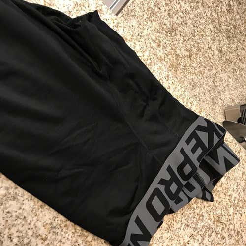 2016 Nike Pros Men’s Large