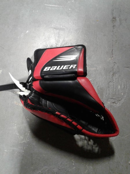 New Bauer Supreme Goalie Glove Regular Senior