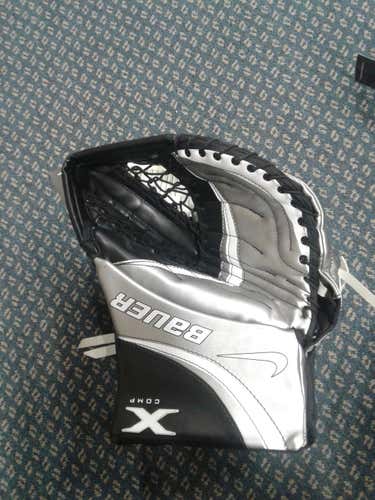 New Bauer X Comp Goalie Glove Senior