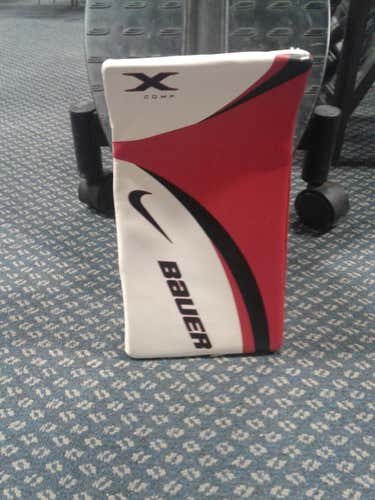 New Bauer X Comp Goalie Glove Regular Junior
