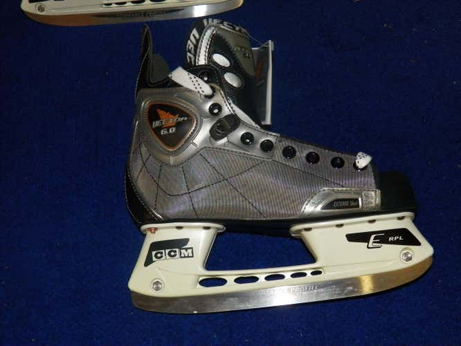 New CCM Skates Junior Size 4.5