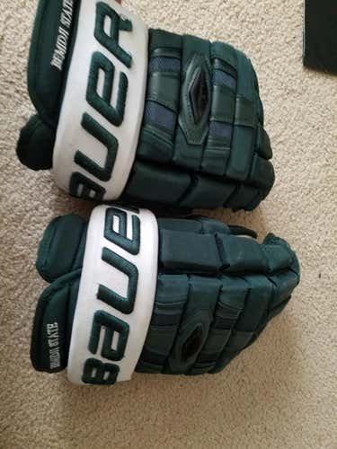 NCAA Bauer Nexus 1000 Gloves Senior (Bemidji State)