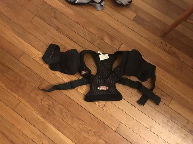 deBeer Shoulder Pads