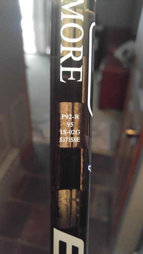 New Bauer 1s NCAA Model Stick RH 95 flex p92