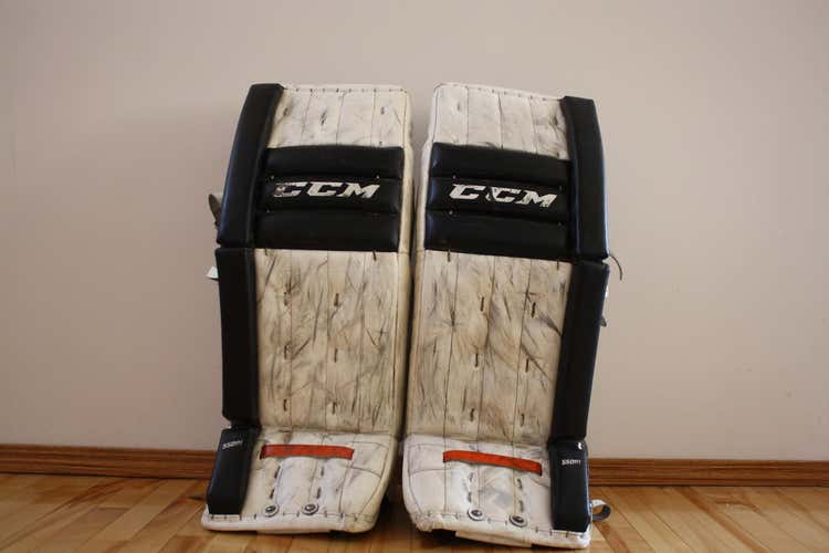 CCM Retro Flex 550 Leg Pads 32+1