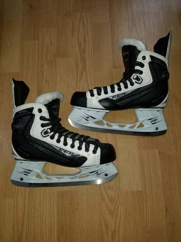 CCM Ribcor 44k Skates Senior Size 9.5 EE White trim