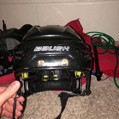 Bauer RE-AKT Helmet Size Medium