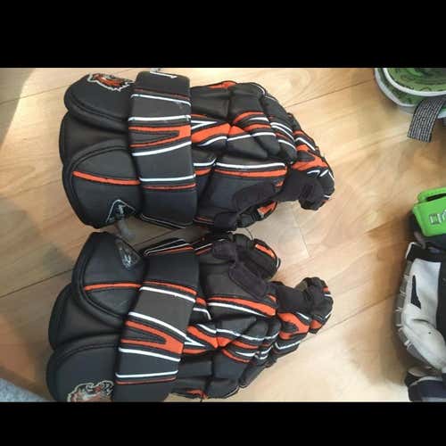 RIT Lacrosse Gloves Warrior Mac Daddy