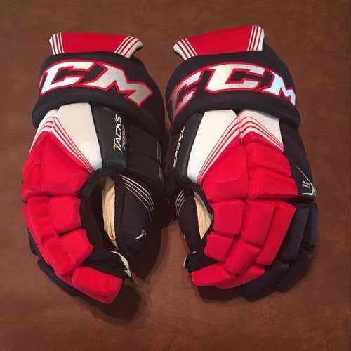 Brand NEW CCM Tacks Gloves
