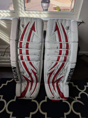 Detroit Red Wings Vaughn V4 35' Pro Stock Leg Pads Jordan Pearce