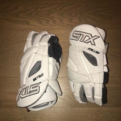 STX Lightly Used Stallion 500 Gloves