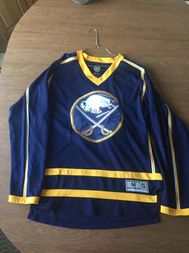 New Buffalo Sabres Jersey Medium