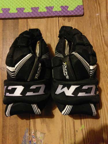 Used CCM Tacks 7092 Gloves 14