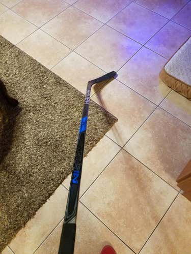 Bauer Nexus 1N Griptac Stick Righty Toe 81 - 85 Senior