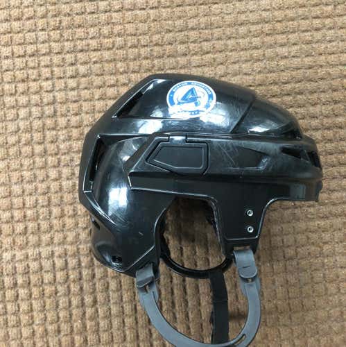 Medium Black Ccm V10 Helmet