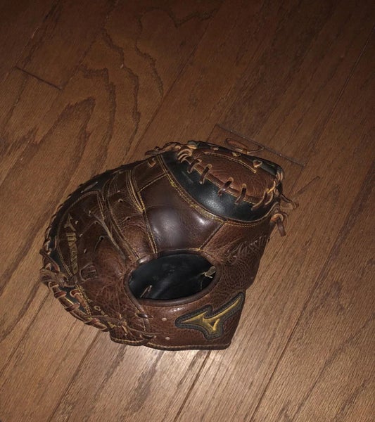 Mizuno Classic Pro Soft Glove