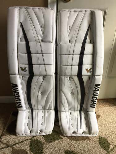 Vaughn Velocity 2300 Goalie Pro Leg Pads Senior