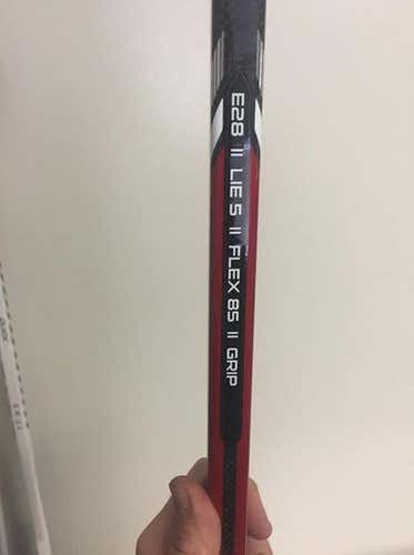 Easton Synergy Grip 750 Right Handed Stick