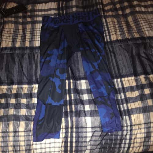 NIKE 3/4 LEGGINGS
