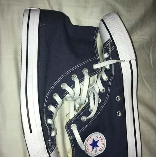 Men’s 9.5 Navy Blue Converse