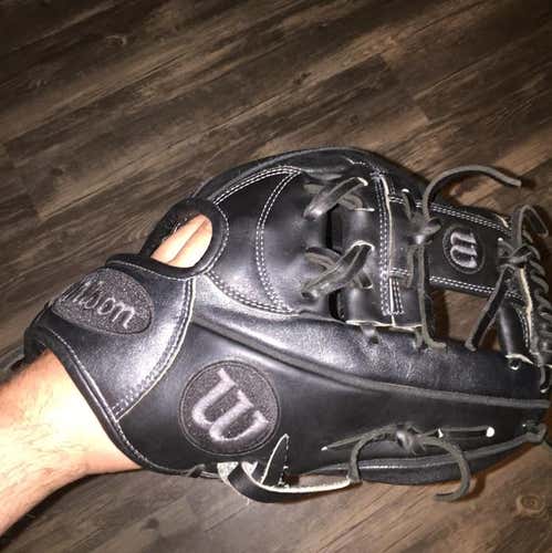 Wilson A2000 1786 11.75” Great Shape Infield Glove Pro Stock