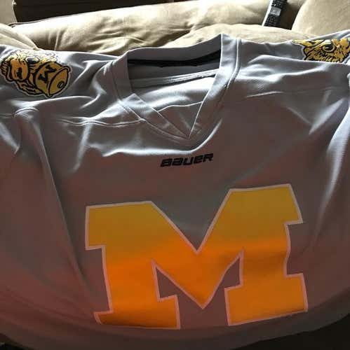 University of Michigan hockey practice jersey