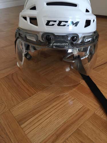 CCM Vector V08 Helmet