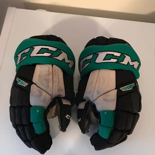 North Dakota Game Used Gloves
