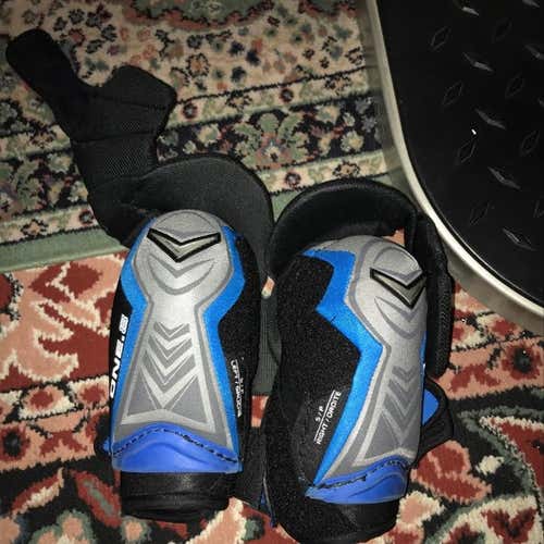 Bauer ONE.8 Elbow Pads- Senior Small