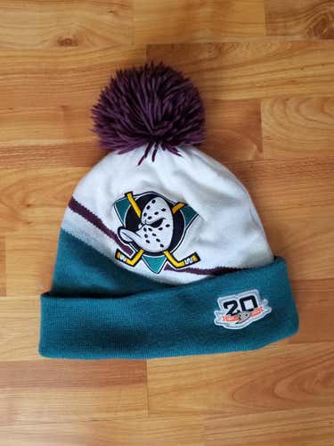 Anaheim Mighty Ducks throwback winter hat