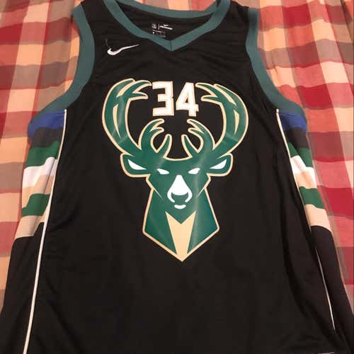 Giannis Jersey Large