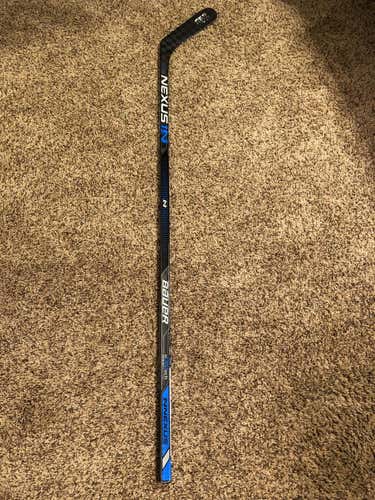 Bauer Nexus 1N Stick Righty PM9  Grip 86 - 90 Senior
