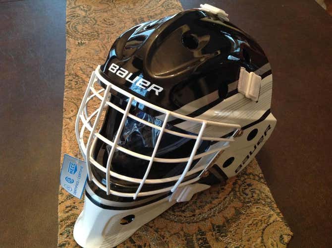 New Bauer NME 5 Goalie Mask Junior