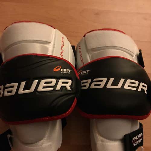 Brand New Bauer 1x Knee Guards