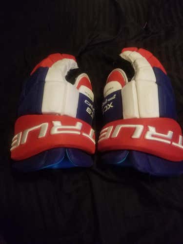 True XC9 Pro Gloves with 2 extra pairs of palms