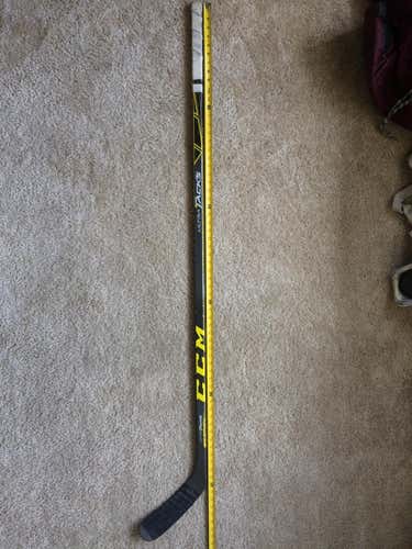CCM Ultra Tacks Stick, Senior, Righty, PM9, 100 Flex, 66.5", Mid Curve