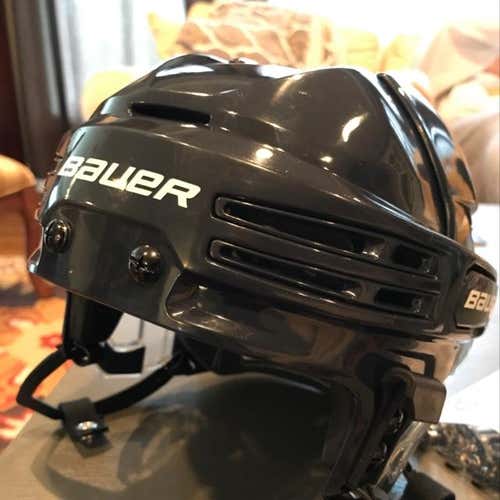 Like New Bauer RE-AKT 75 Senior Small Navy Helmet w/2 Cages!