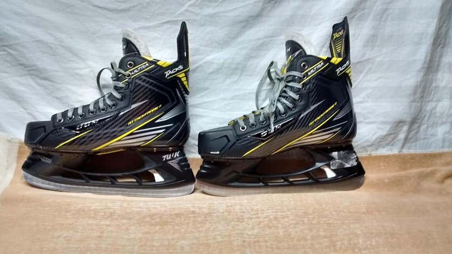 CCM Skates Senior Size 7.5D ,  W / Custom Tuuk Edge Holders
