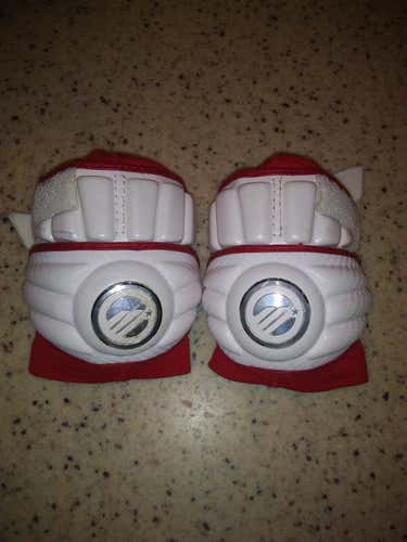 Used Maverik M3 Elbow Pads