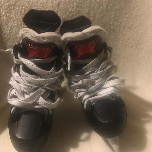 CCM JETSPEED FT380 ICE HOCKEY SKATES JUNIOR SIZE 3.5D