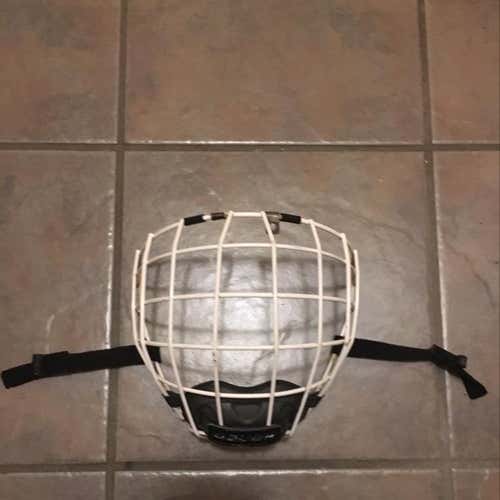 Brand New Ccm Fm580 With Bauer Re Act Chin Cup