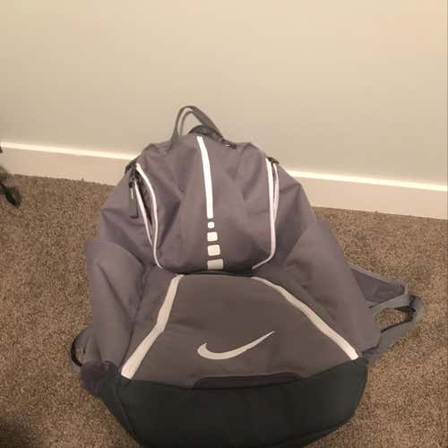 Ln Gray Nike Elite Bag