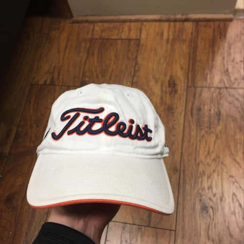 Titleist Pro V1 Adjustable Hat